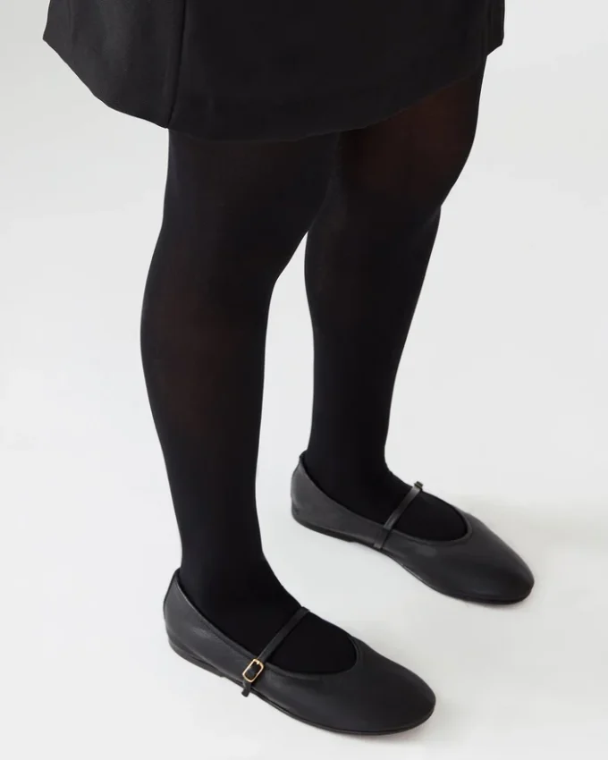 Besette Black Leather