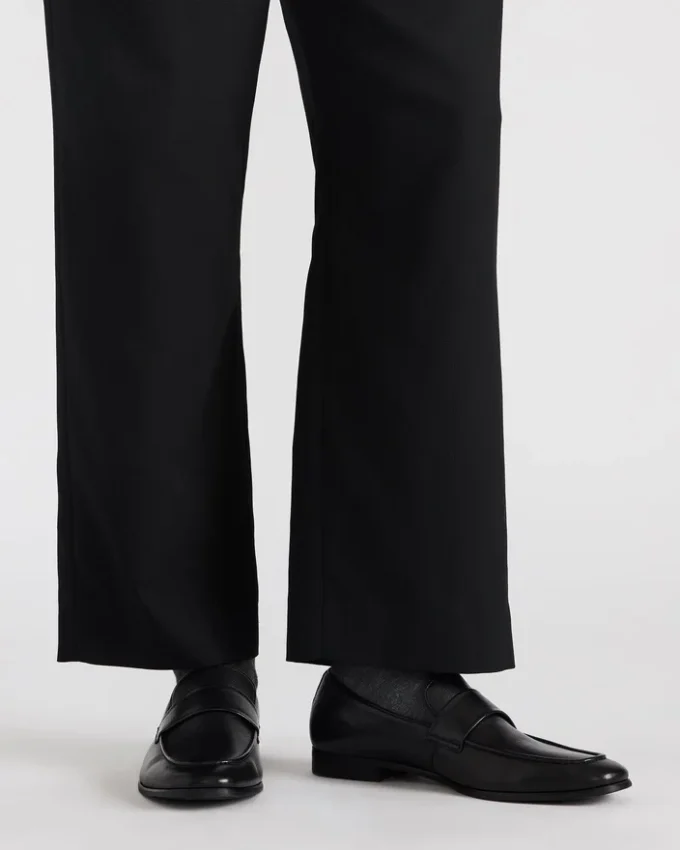 Biscuit Black Leather Biscuit Black Leather