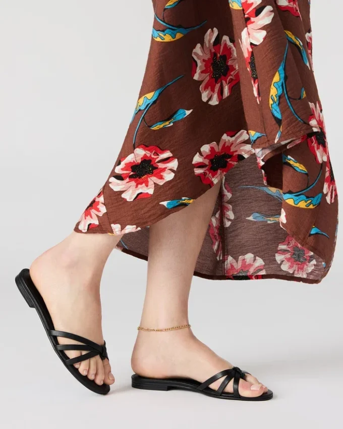 Calissi Black Leather