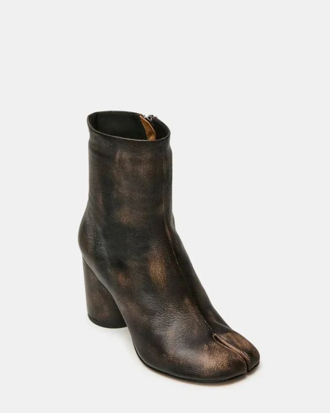 Caro Brown Distressed Caro Brown Distressed