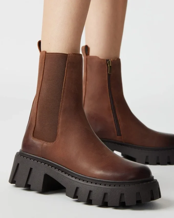 Charges Brown Distressed