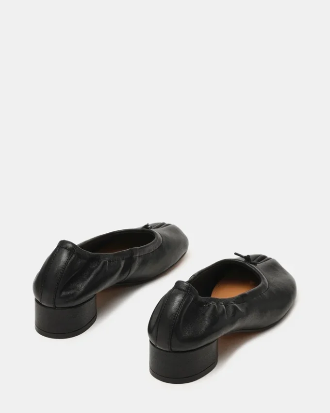 Cyra Black Leather Cyra Black Leather