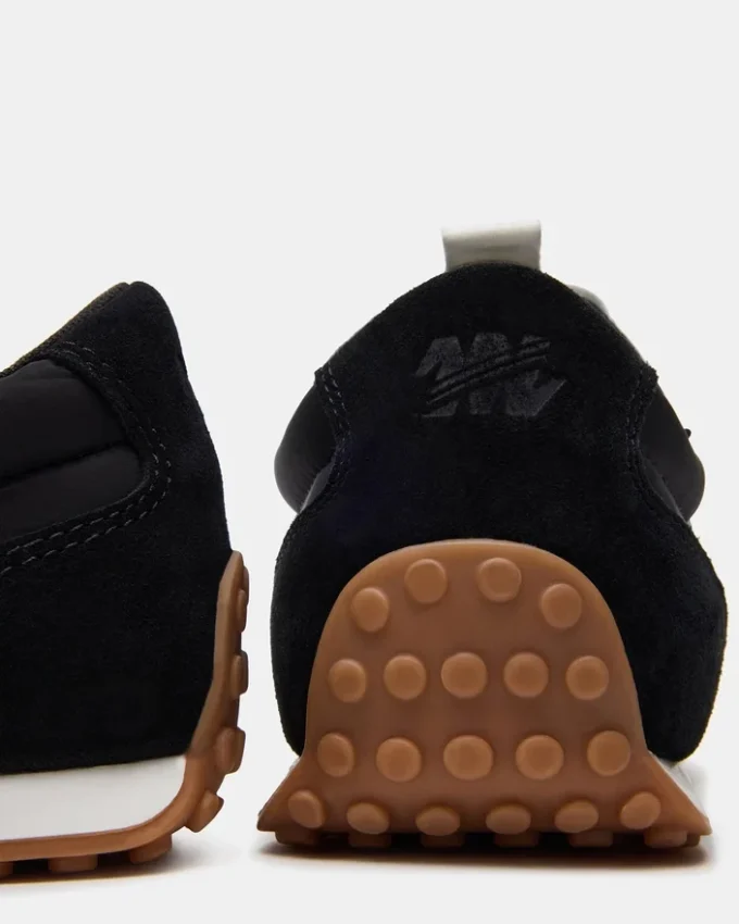 Cyrus Black Cyrus Black