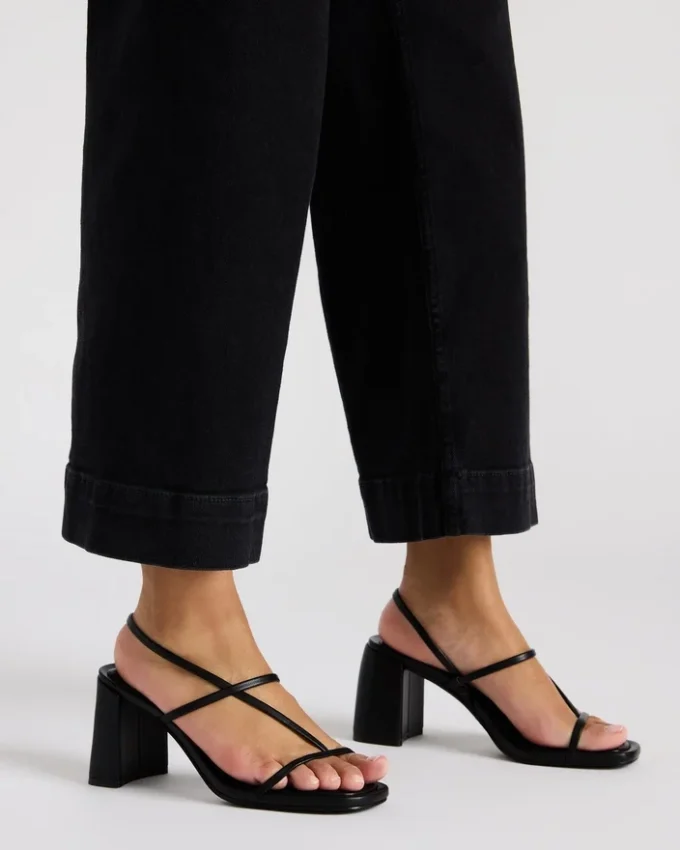 Diora Black Diora Black