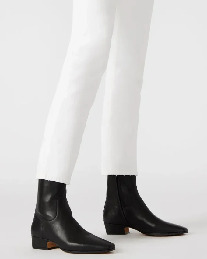 Dusty Black Leather Dusty Black Leather