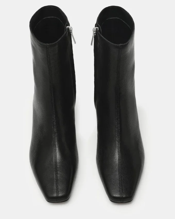 Flaire Black Leather Flaire Black Leather