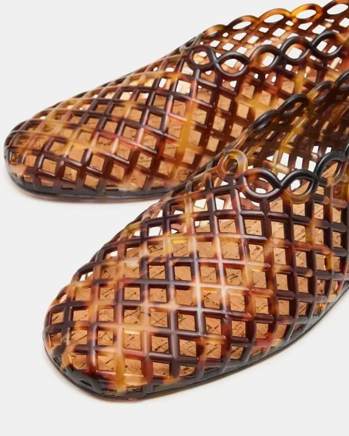 Grove Tortoise Grove Tortoise