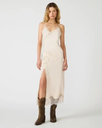 Lakely Top Ivory Lakely Top Ivory