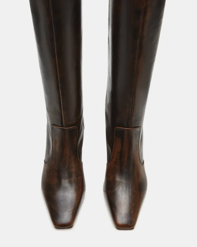 Lander Brown Distressed