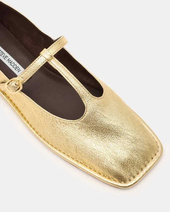 Macbeth Gold Leather Macbeth Gold Leather