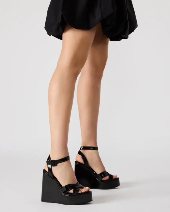 Pinnacle Camel Patent