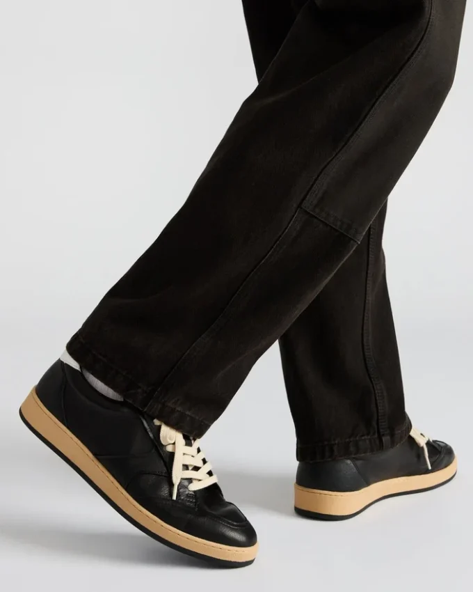 Prismo Black Leather