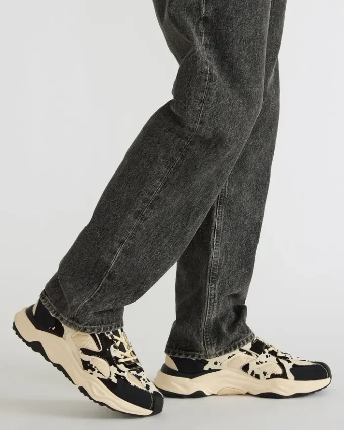 Salvador Black/White